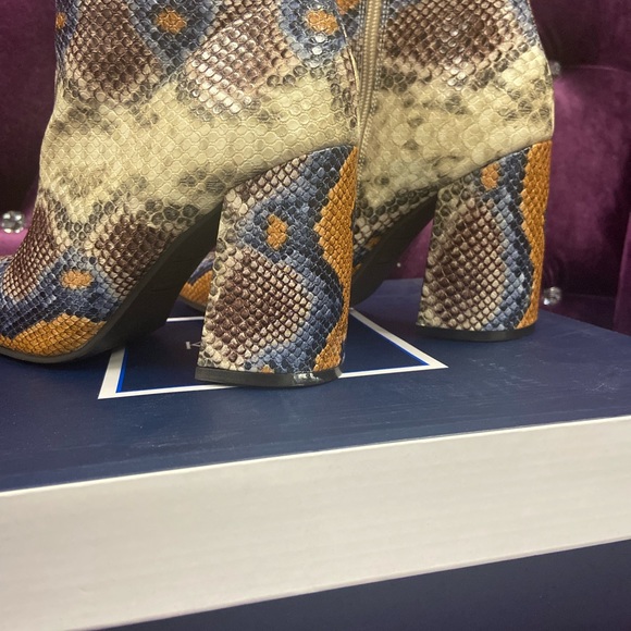 Must have boots! - Picture 3 of 6